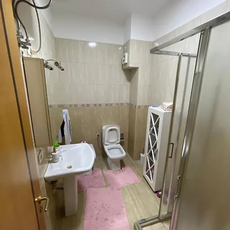 Affittacamere Shkoder Apartment *